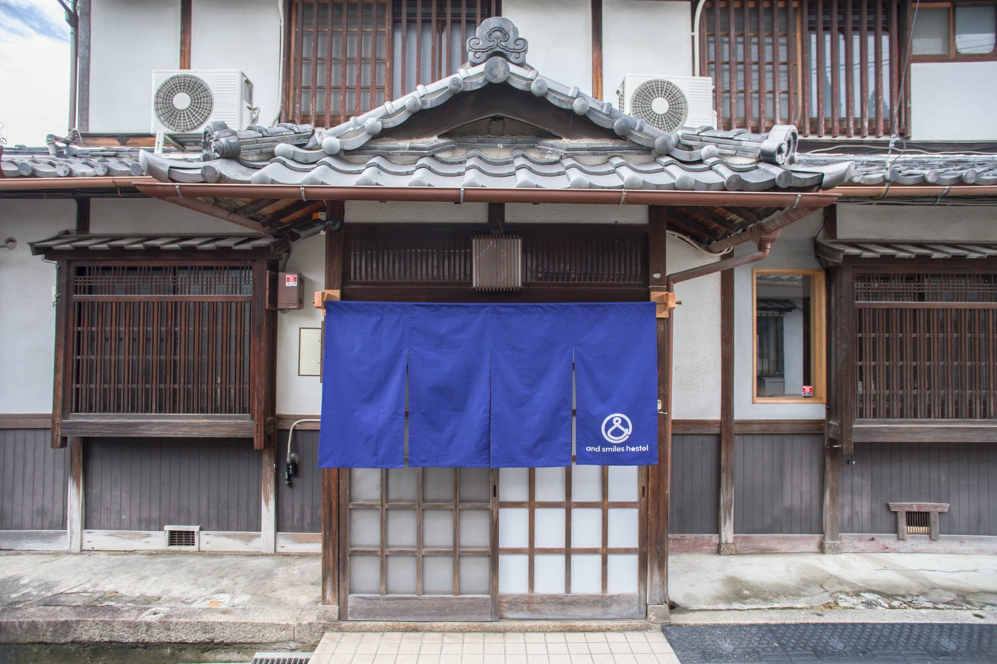 And Smiles Hostel Nara Exterior foto